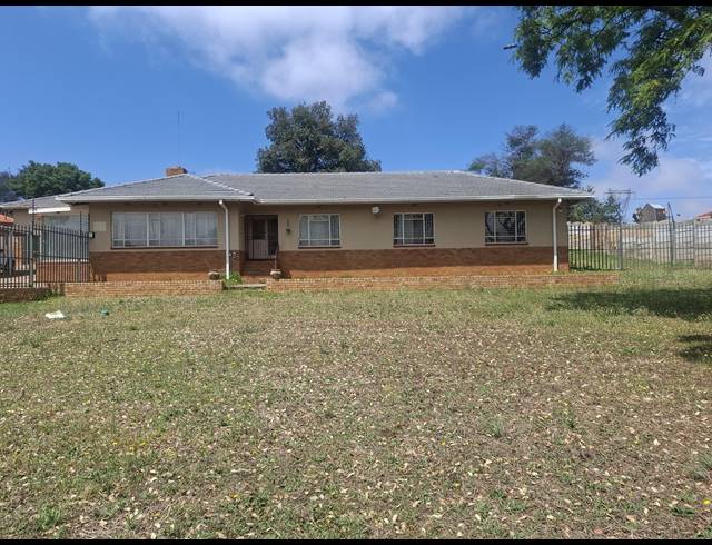 4 BEDROOM HOUSE FOR SALE IN GLEN HARVIE